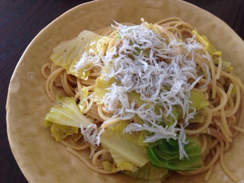 アンチョビ入り！春キャベツとシラスのパスタ